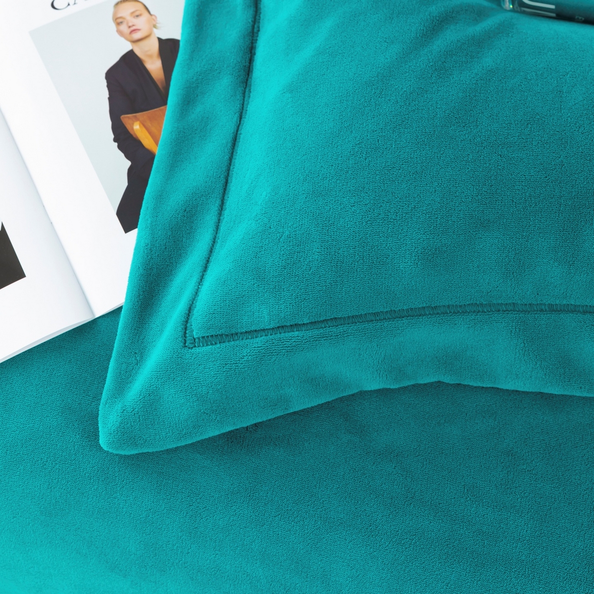 91家纺网 家纺一手货源 找家纺 优姿家纺 2025新款10斤牛奶绒宽边绣花保暖四件套-蝴蝶心语 蝴蝶心语-墨绿