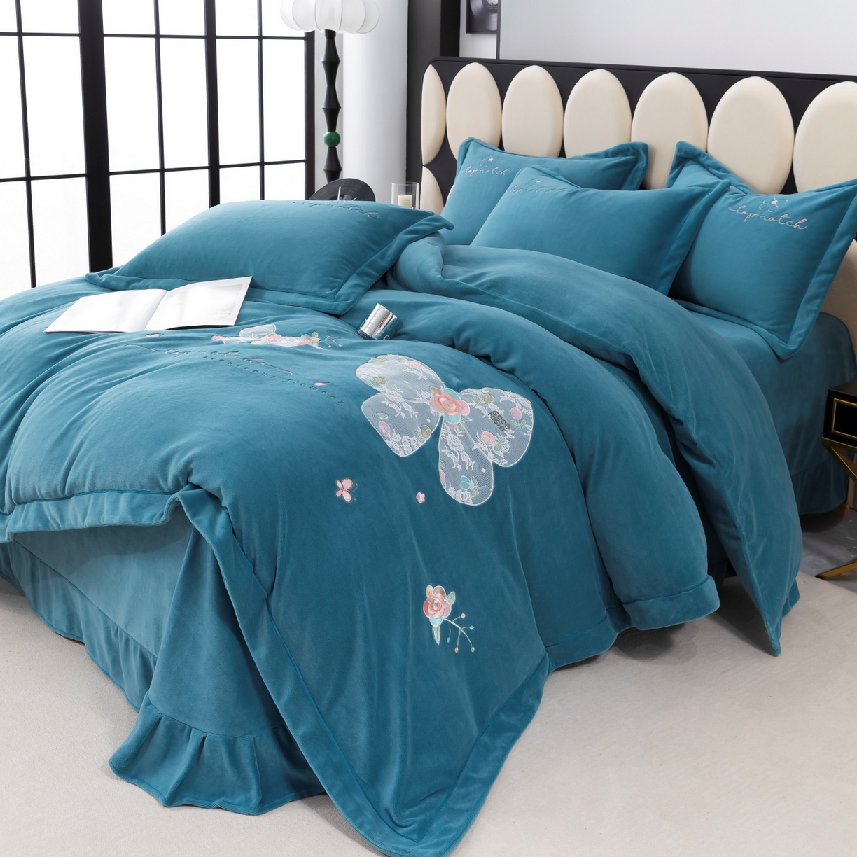 91家纺网 家纺一手货源 找家纺 （总）优姿家纺 2025新款10斤牛奶绒宽边绣花保暖四件套-蝴蝶心语