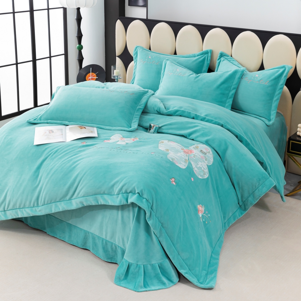 91家纺网 家纺一手货源 找家纺 优姿家纺 2025新款10斤牛奶绒宽边绣花保暖四件套-蝴蝶心语 蝴蝶心语-湖兰