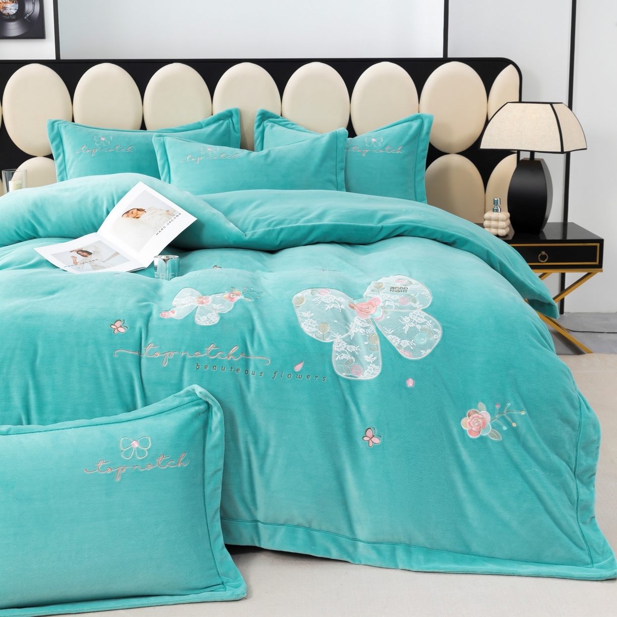 91家纺网 家纺一手货源 找家纺 优姿家纺 2025新款10斤牛奶绒宽边绣花保暖四件套-蝴蝶心语 蝴蝶心语-湖兰