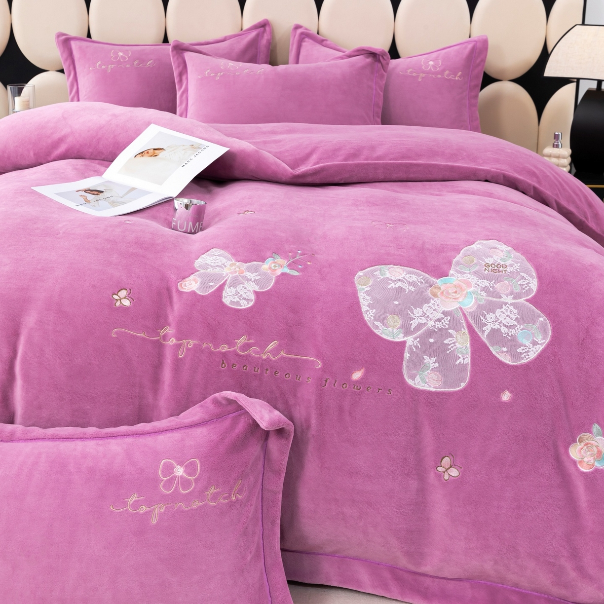 91家纺网 家纺一手货源 找家纺 优姿家纺 2025新款10斤牛奶绒宽边绣花保暖四件套-蝴蝶心语 蝴蝶心语-紫