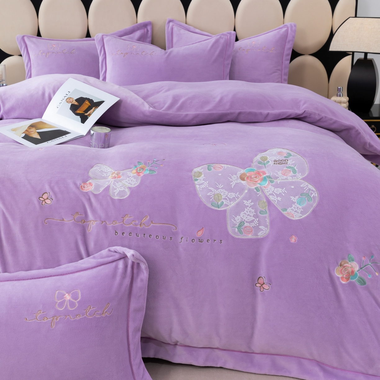 91家纺网 家纺一手货源 找家纺 优姿家纺 2025新款10斤牛奶绒宽边绣花保暖四件套-蝴蝶心语 蝴蝶心语-千代紫