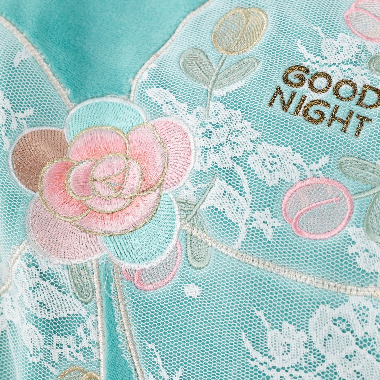 91家纺网 家纺一手货源 找家纺 优姿家纺 2025新款10斤牛奶绒宽边绣花保暖四件套-蝴蝶心语 蝴蝶心语-湖兰