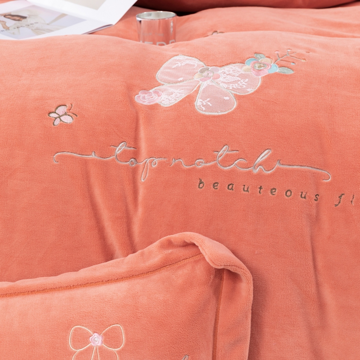 91家纺网 家纺一手货源 找家纺 优姿家纺 2025新款10斤牛奶绒宽边绣花保暖四件套-蝴蝶心语 蝴蝶心语-桔