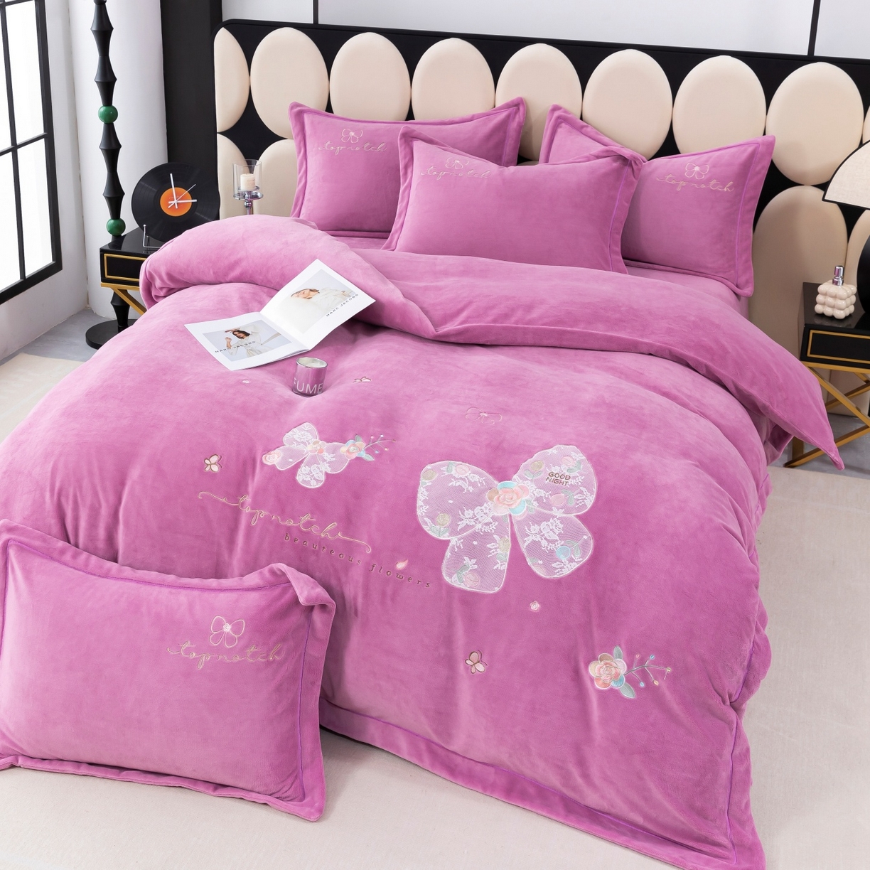 91家纺网 家纺一手货源 找家纺 优姿家纺 2025新款10斤牛奶绒宽边绣花保暖四件套-蝴蝶心语 蝴蝶心语-紫