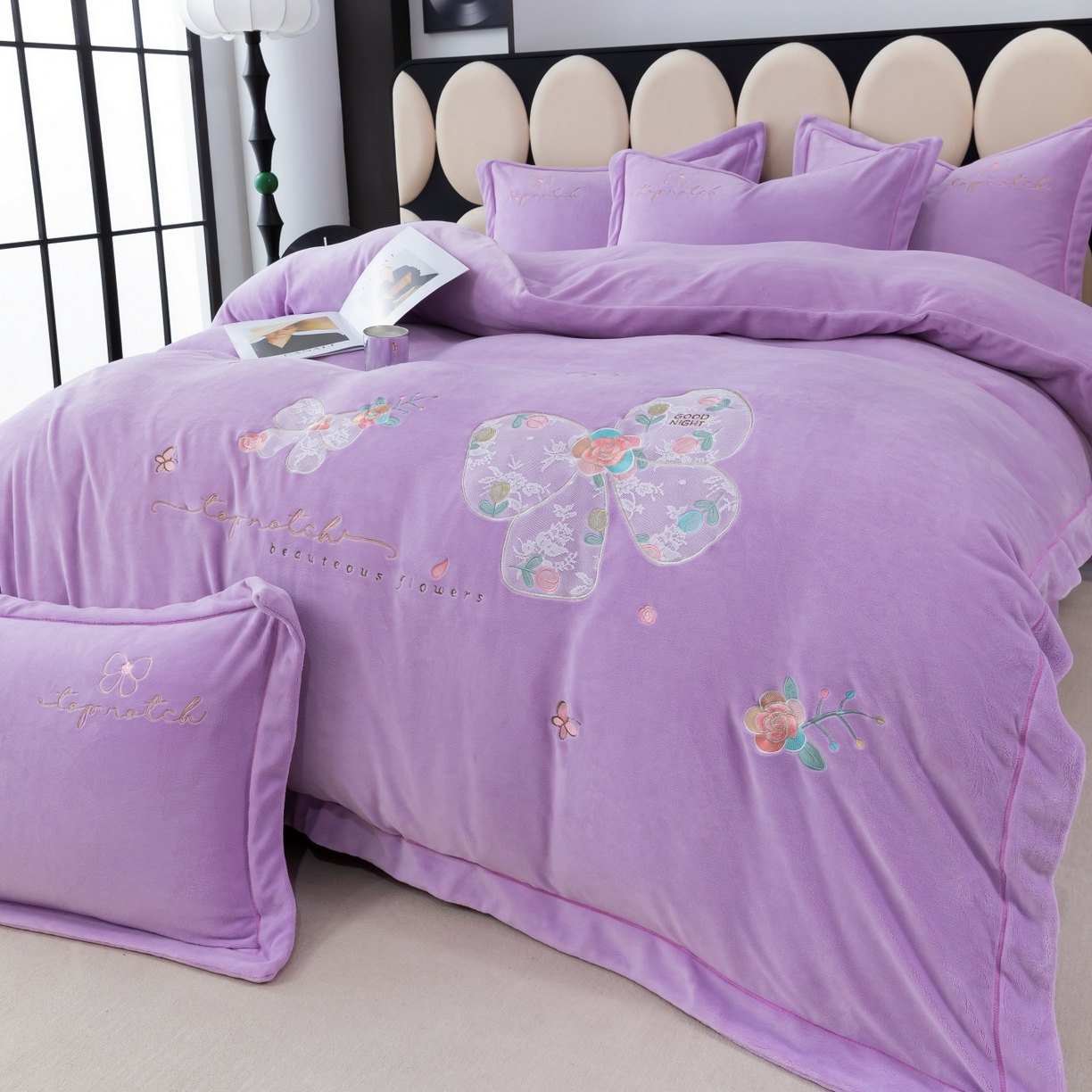 91家纺网 家纺一手货源 找家纺 优姿家纺 2025新款10斤牛奶绒宽边绣花保暖四件套-蝴蝶心语 蝴蝶心语-千代紫