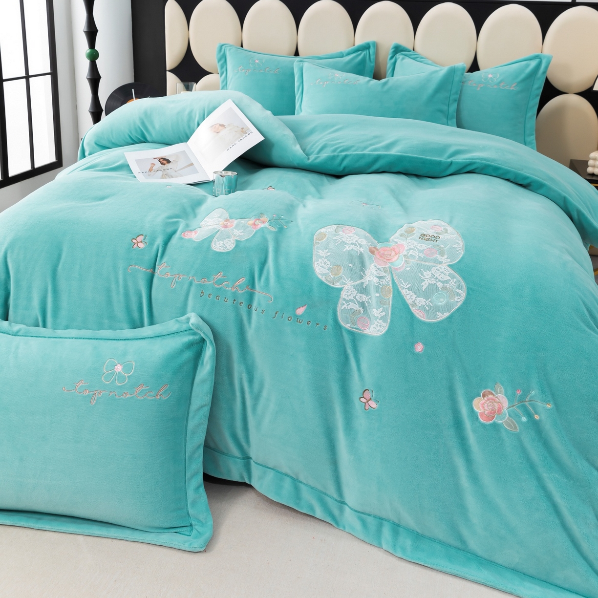 91家纺网 家纺一手货源 找家纺 优姿家纺 2025新款10斤牛奶绒宽边绣花保暖四件套-蝴蝶心语 蝴蝶心语-湖兰