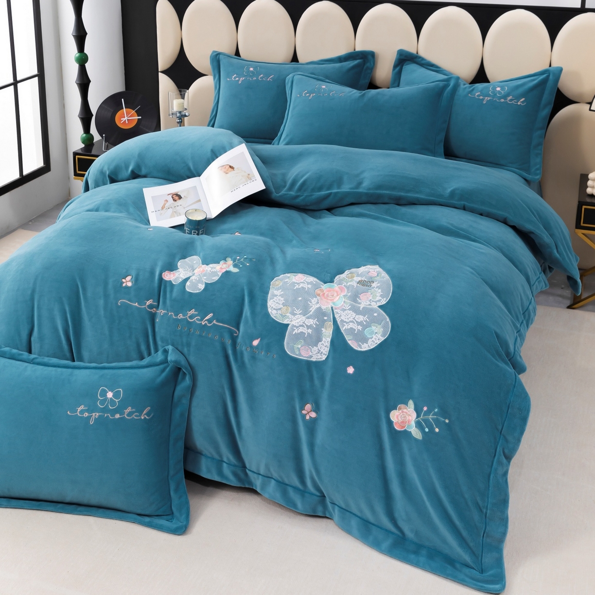 91家纺网 家纺一手货源 找家纺 （总）优姿家纺 2025新款10斤牛奶绒宽边绣花保暖四件套-蝴蝶心语