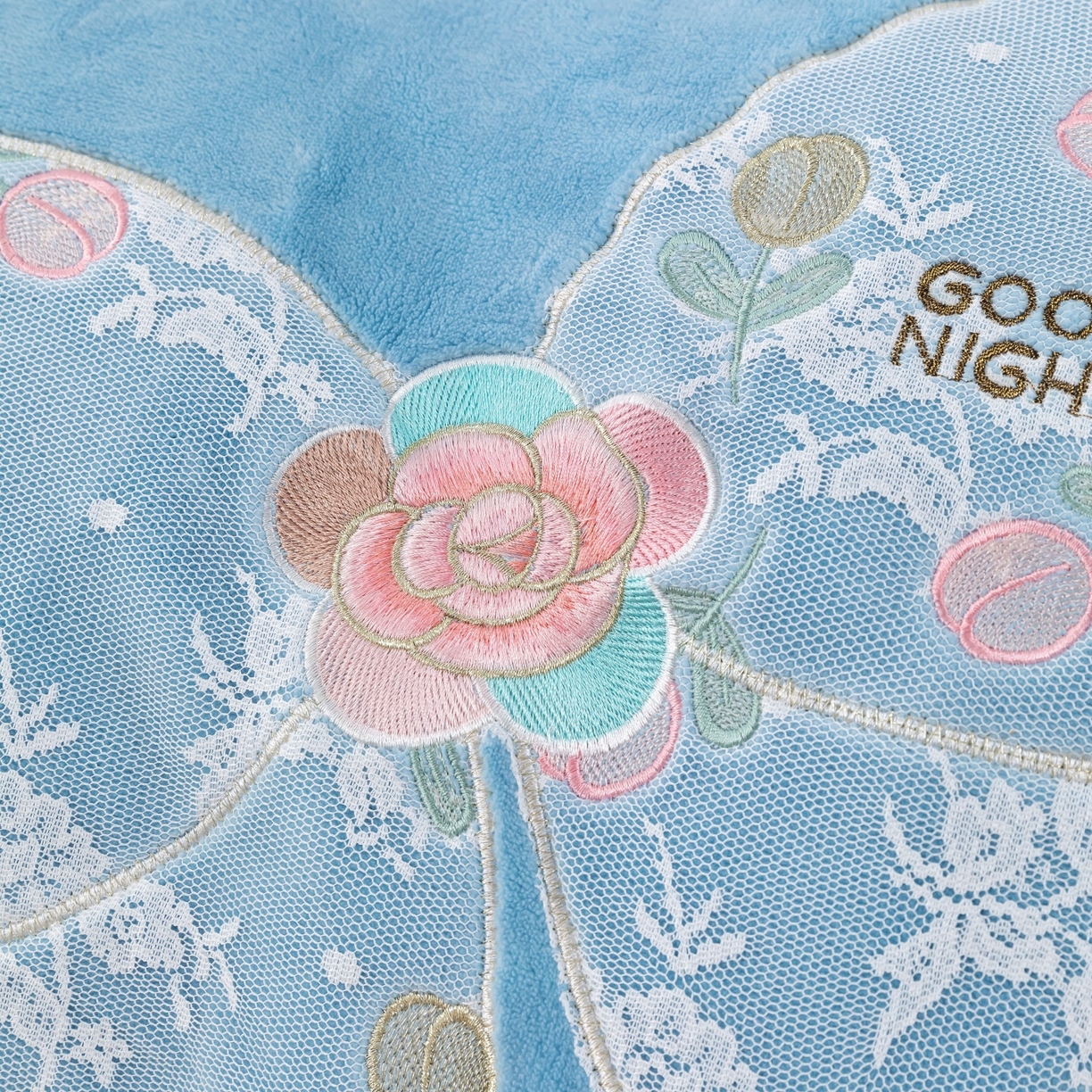 91家纺网 家纺一手货源 找家纺 优姿家纺 2025新款10斤牛奶绒宽边绣花保暖四件套-蝴蝶心语 蝴蝶心语-天兰