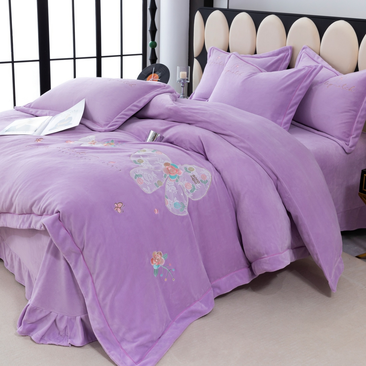 91家纺网 家纺一手货源 找家纺 优姿家纺 2025新款10斤牛奶绒宽边绣花保暖四件套-蝴蝶心语 蝴蝶心语-千代紫