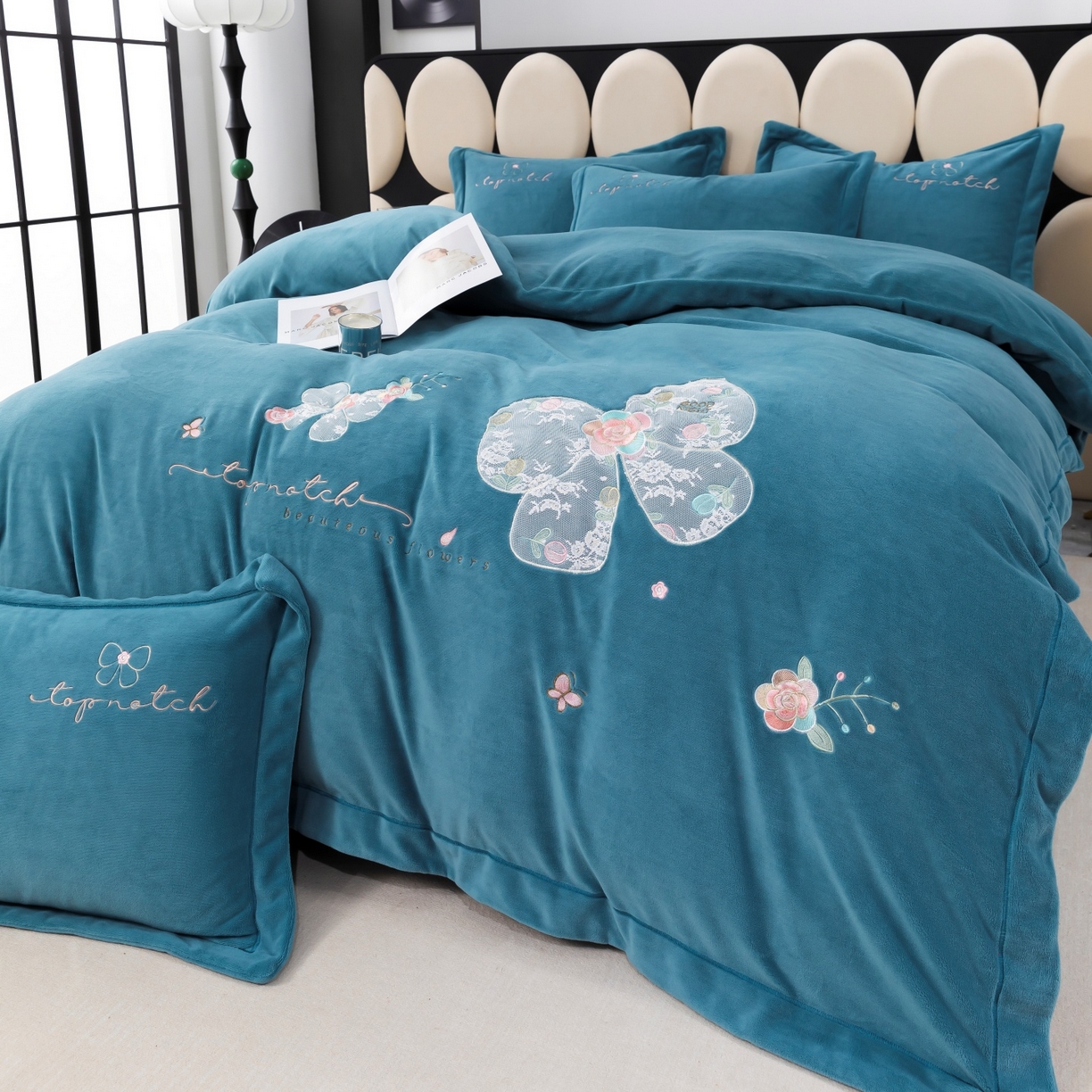 91家纺网 家纺一手货源 找家纺 （总）优姿家纺 2025新款10斤牛奶绒宽边绣花保暖四件套-蝴蝶心语