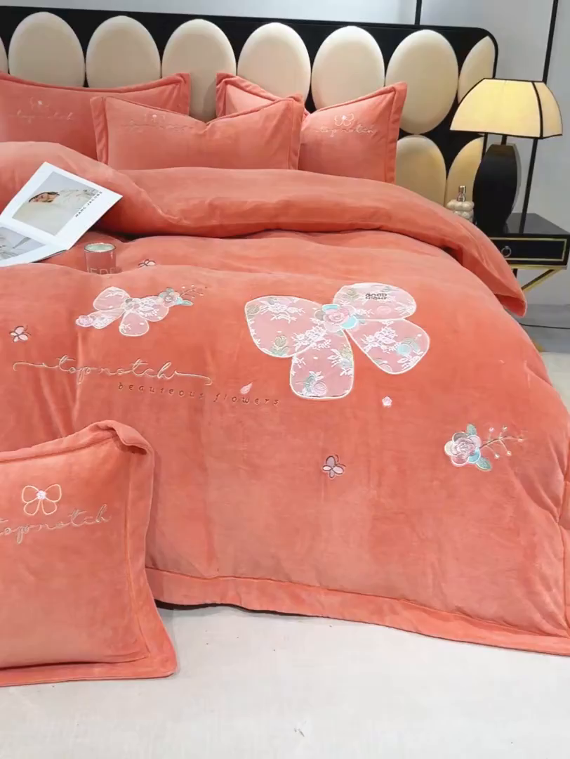 91家纺网 家纺一手货源 找家纺 优姿家纺 2025新款10斤牛奶绒宽边绣花保暖四件套-蝴蝶心语 蝴蝶心语-桔