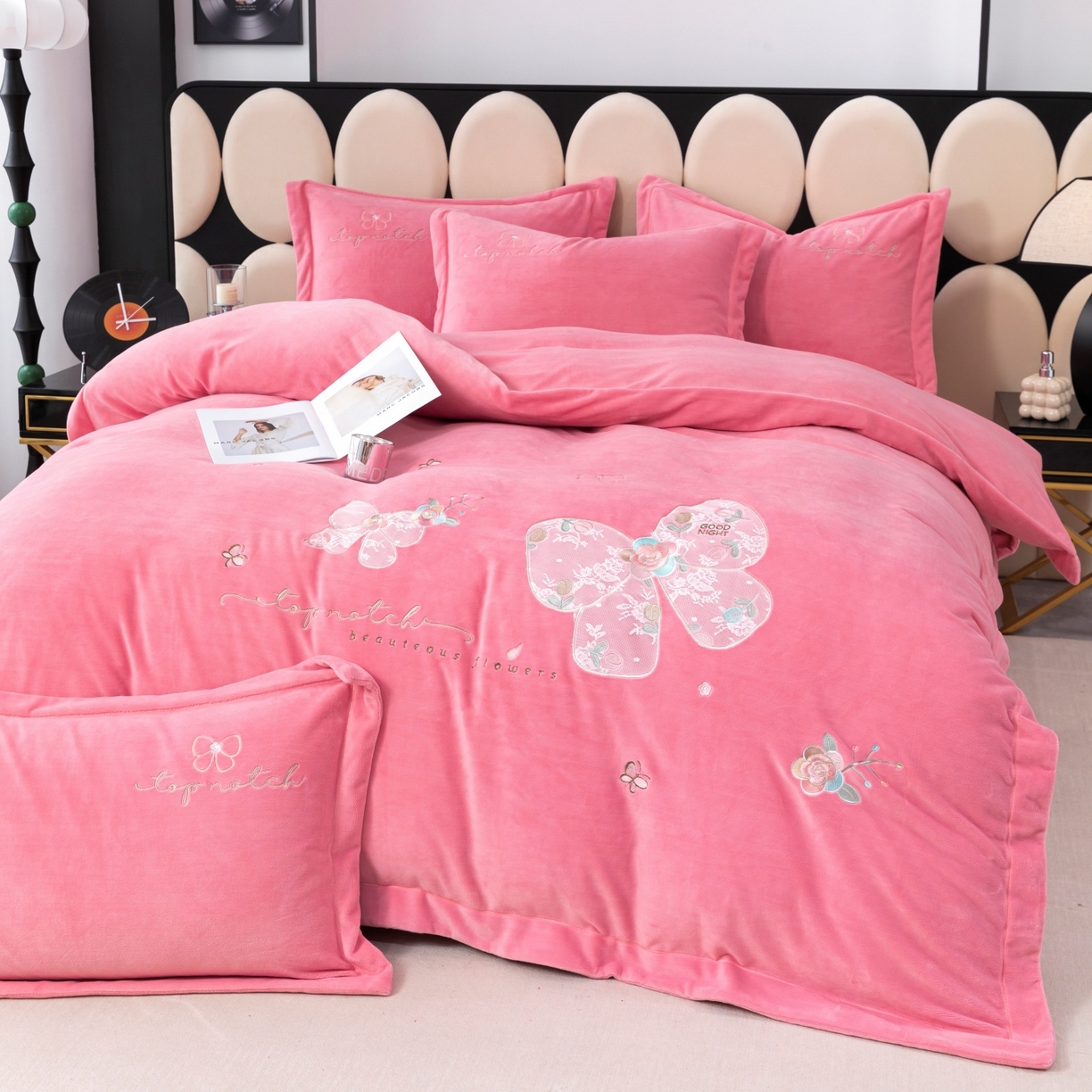 优姿家纺 2025新款10斤牛奶绒宽边绣花保暖四件套-蝴蝶心语 蝴蝶心语-粉