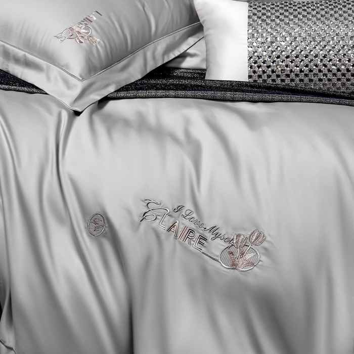 91家纺网 家纺一手货源 找家纺 2025新款60s支贡缎长绒棉刺绣花四件套纯棉全棉100%棉轻奢风四件套 米拉-高级灰