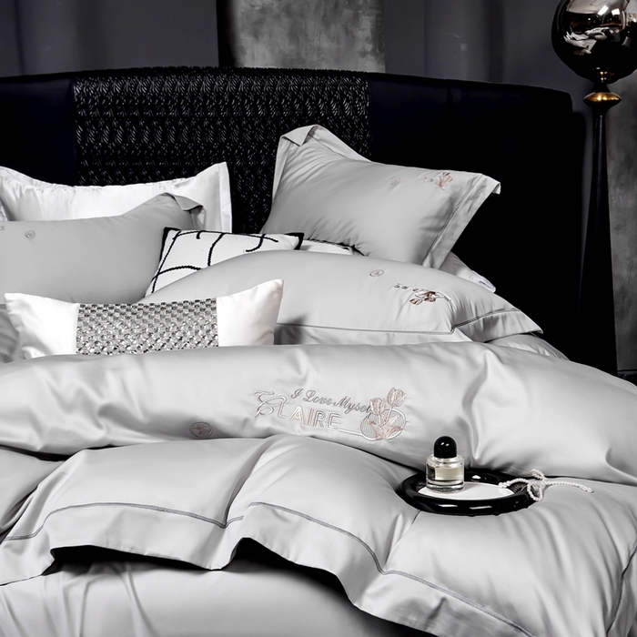 91家纺网 家纺一手货源 找家纺 2025新款60s支贡缎长绒棉刺绣花四件套纯棉全棉100%棉轻奢风四件套 米拉-高级灰