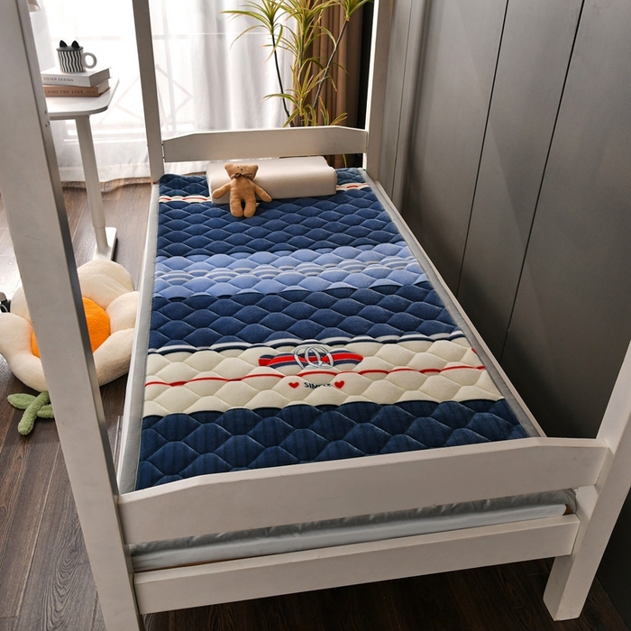 91家纺网 家纺一手货源 找家纺 索弗莱家纺 2025新款加厚宽边牛奶绒床垫-学生床 摩登