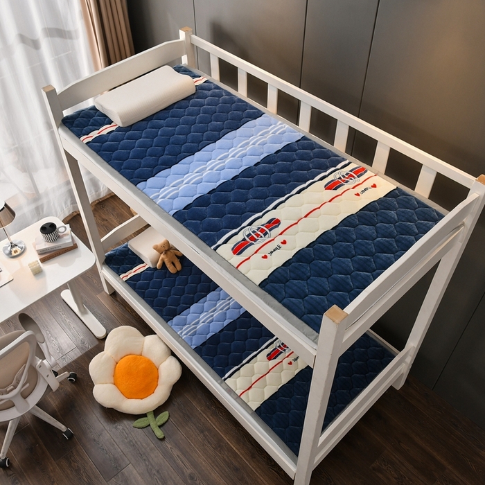 91家纺网 家纺一手货源 找家纺 索弗莱家纺 2025新款加厚宽边牛奶绒床垫-学生床 摩登