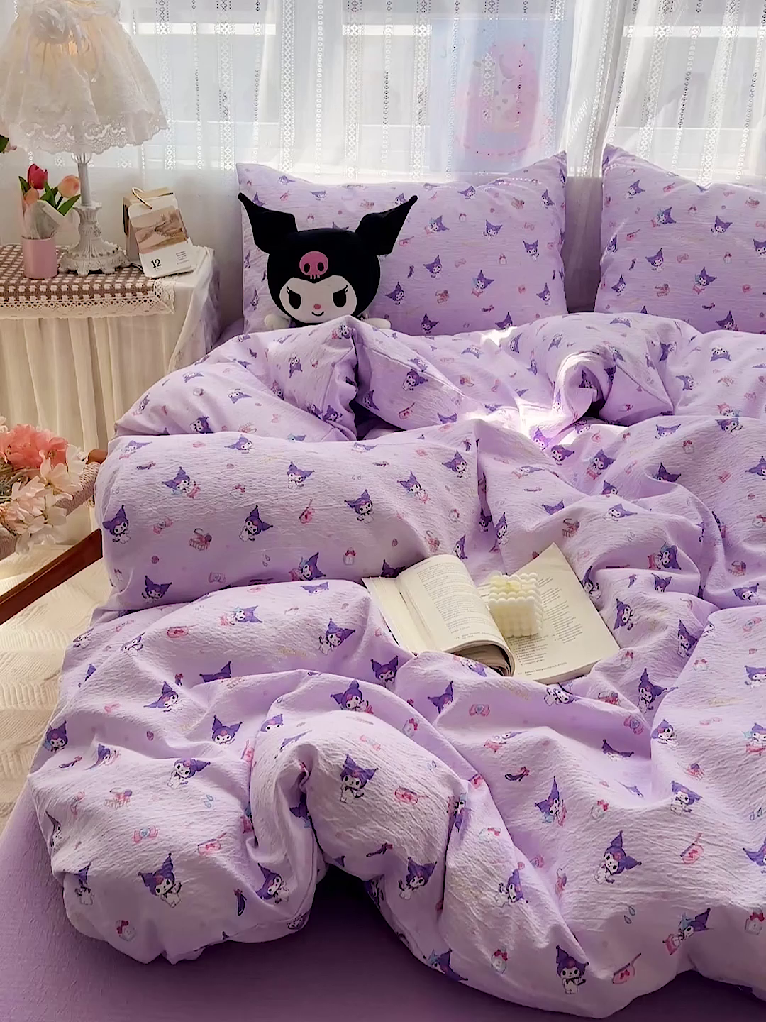 91家纺网 家纺一手货源 找家纺 奈颜 2025新款三丽鸥爆款云感双层纱印花四件套学生宿舍三件套-含防伪吊牌-叠拍图 库洛米-浅紫