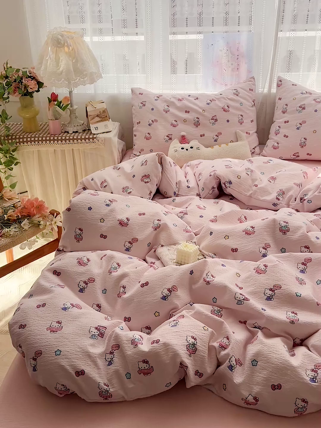 91家纺网 家纺一手货源 找家纺 奈颜 2025新款三丽鸥爆款云感双层纱印花四件套学生宿舍三件套-含防伪吊牌-叠拍图 梦幻KT