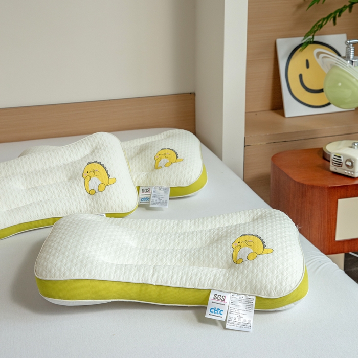 91家纺网 家纺一手货源 找家纺 （总）卡芙芯类馆 2025新款A类小恐龙儿童护颈枕枕头枕芯