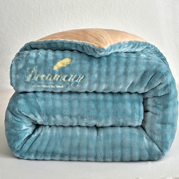 91家纺网 家纺一手货源 找家纺 米米儿家纺 2025新款兔毛牛奶绒加厚保暖冬被外贸跨境被子被芯 蓝卡-泡泡绒