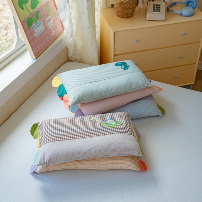 91家纺网 家纺一手货源 找家纺 卡芙芯类馆 2025新款全棉水洗棉贴布绣卡通枕芯枕头 组合图仅供展示不可下单