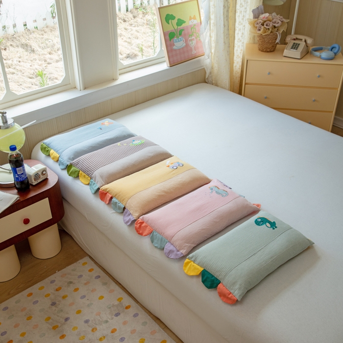 91家纺网 家纺一手货源 找家纺 卡芙芯类馆 2025新款全棉水洗棉贴布绣卡通枕芯枕头 组合图仅供展示不可下单