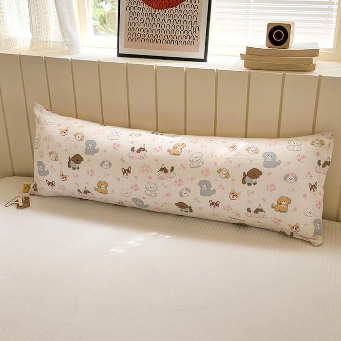 91家纺网 家纺一手货源 找家纺 罗亿家纺 2025新款ins韩国卡通水洗棉大抱枕长条靠枕靠垫(小红书同款) 灰蒙小狗