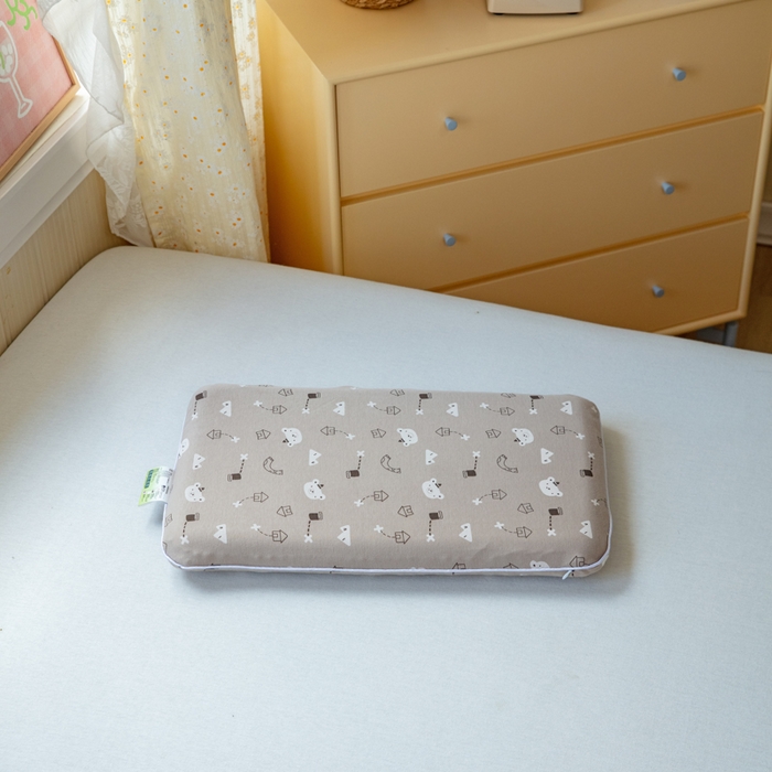 91家纺网 家纺一手货源 找家纺 卡芙芯类馆 2025新款全棉婴儿枕头枕芯 小熊-咖