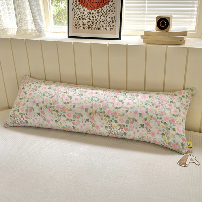 91家纺网 家纺一手货源 找家纺 罗亿家纺 2025新款ins韩国卡通水洗棉大抱枕长条靠枕靠垫(小红书同款) 小兔岛