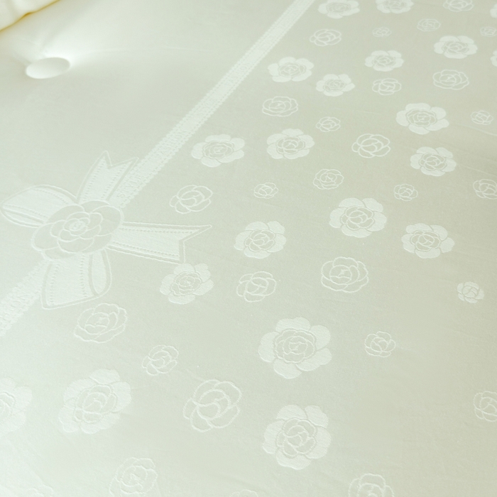 91家纺网 家纺一手货源 找家纺 卡芙芯类馆 2025新款全棉60支玫瑰提花-蚕蛹羊绒被被子被芯 玫瑰-白