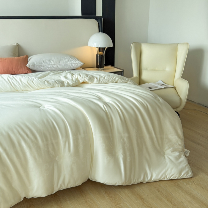 91家纺网 家纺一手货源 找家纺 卡芙芯类馆 2025新款全棉60支玫瑰提花-蚕蛹羊绒被被子被芯 玫瑰-白