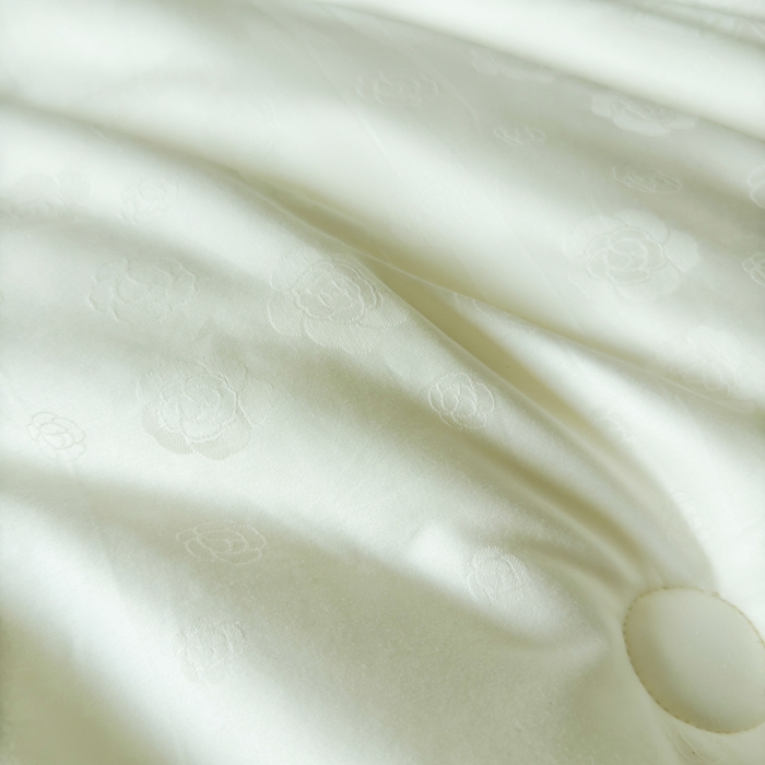 91家纺网 家纺一手货源 找家纺 卡芙芯类馆 2025新款全棉60支玫瑰提花-蚕蛹羊绒被被子被芯 玫瑰-白