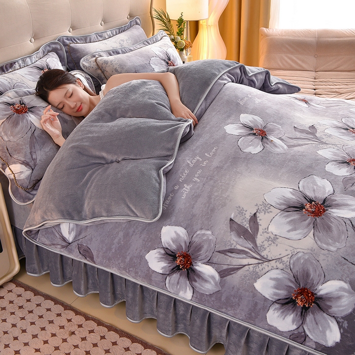 91家纺网 家纺一手货源 找家纺 佳一 2025新款高克重8-9斤 印花牛奶绒四件套 春暖花开