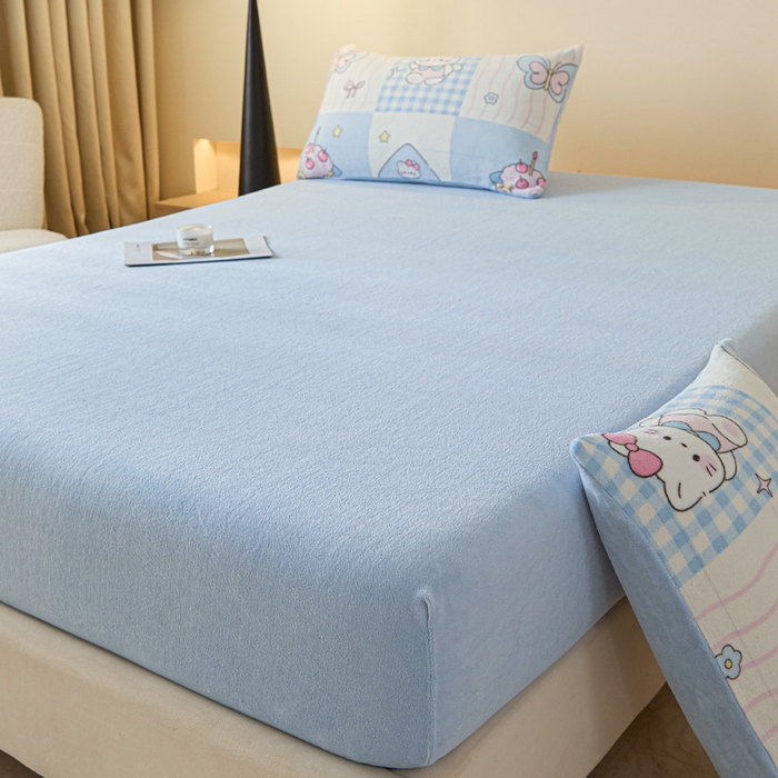 91家纺网 家纺一手货源 找家纺 摩妮卡 2025新款加厚保暖牛奶绒床笠单床笠床笠单件-保护床垫三件套系列 莫纱-天青