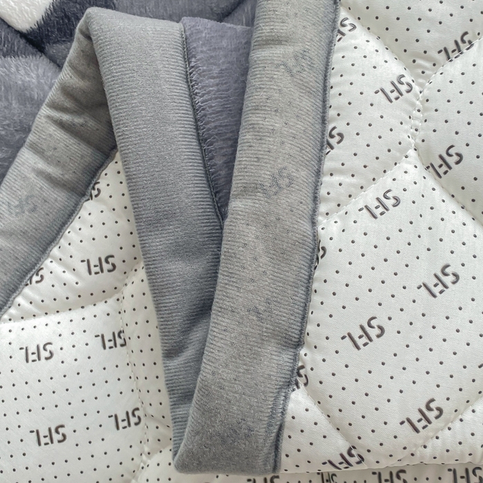 91家纺网 家纺一手货源 找家纺 索弗莱家纺 2025新款加厚宽边牛奶绒床垫-大床款 豹纹灰