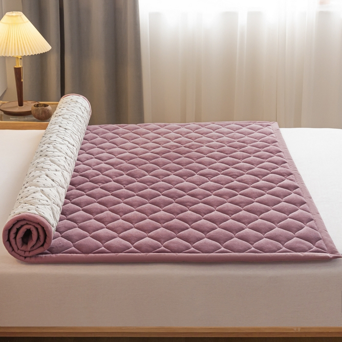 91家纺网 家纺一手货源 找家纺 索弗莱家纺 2025新款加厚宽边牛奶绒床垫-大床款 豆沙