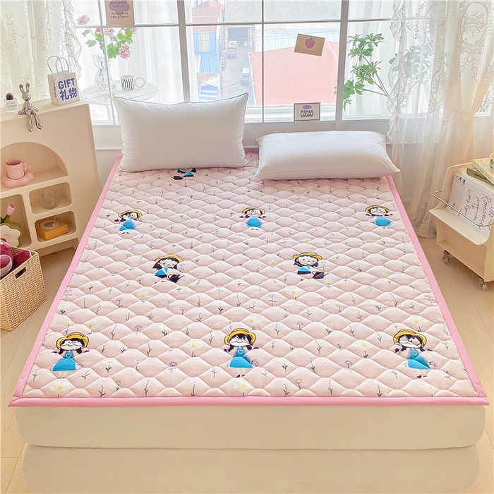 索弗莱家纺 2025新款加厚宽边牛奶绒床垫-大床款 花园女孩