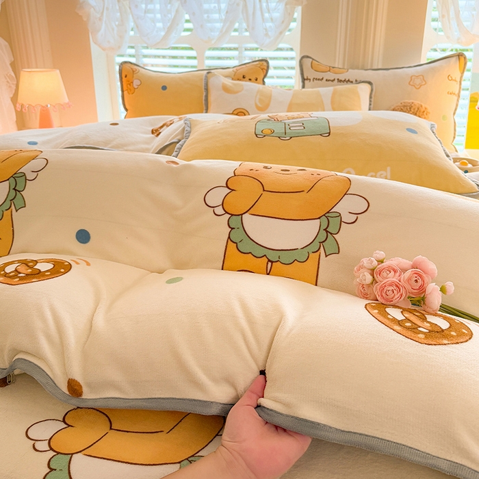 91家纺网 家纺一手货源 找家纺 518 高克重200g印花牛奶绒单被套（支持定制任意尺寸）芝士熊