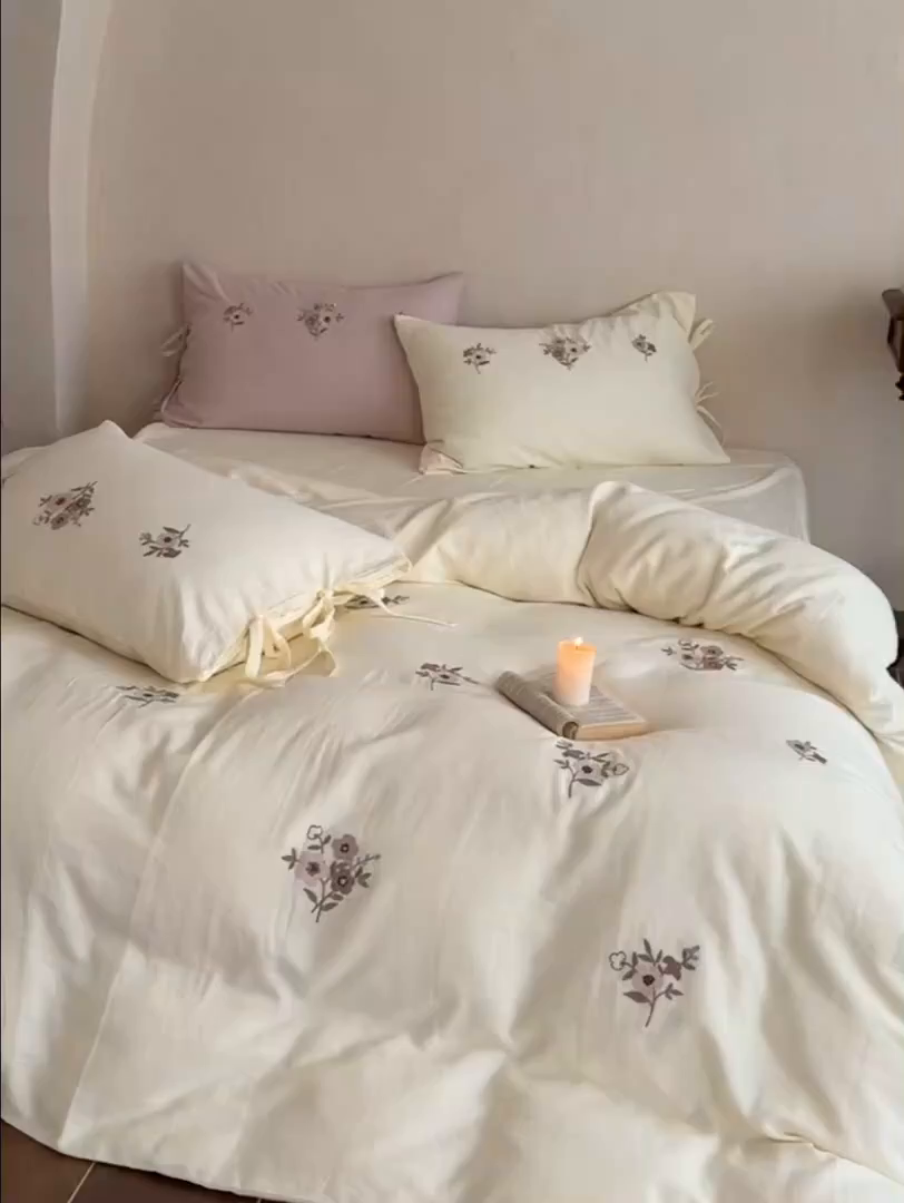 91家纺网 家纺一手货源 找家纺 （总）鹿班家居 2025新款秋冬款全棉皱皱纱精密刺绣系列四件套-梦笔生花（标准会员-20元）