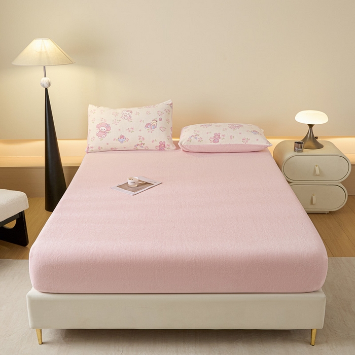 91家纺网 家纺一手货源 找家纺 摩妮卡 2025新款加厚保暖牛奶绒床笠单床笠床笠单件-保护床垫三件套系列 莫纱-梦粉