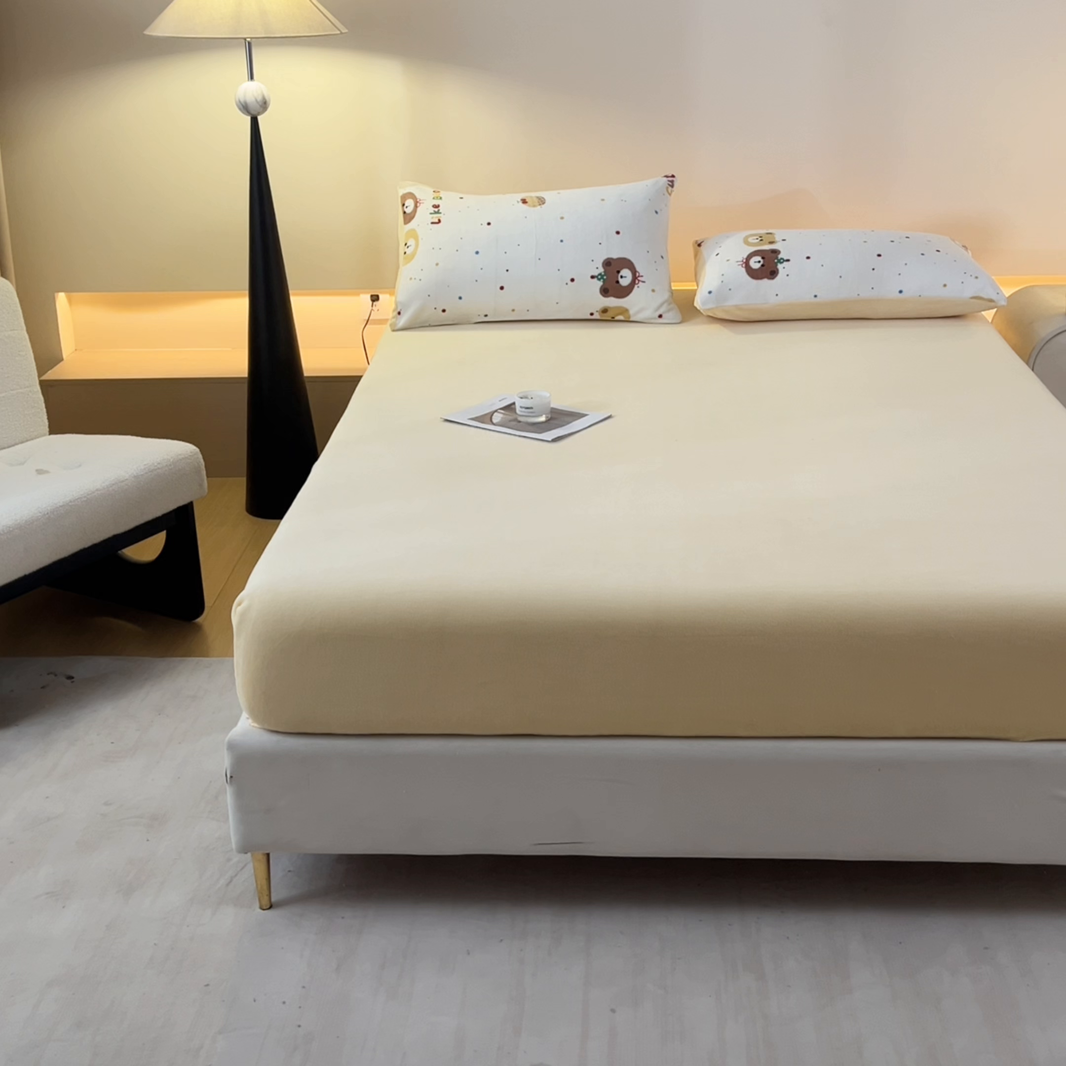 91家纺网 家纺一手货源 找家纺 摩妮卡 2025新款加厚保暖牛奶绒床笠单床笠床笠单件-保护床垫三件套系列 莫纱-柠檬黄