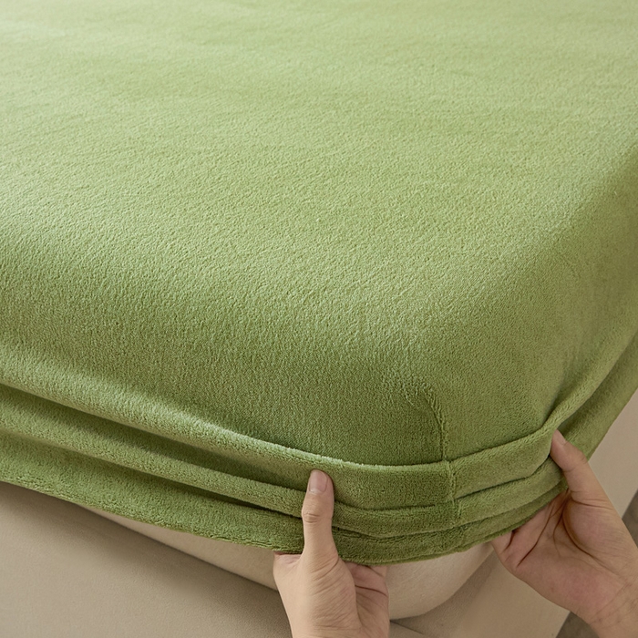 91家纺网 家纺一手货源 找家纺 摩妮卡 2025新款加厚保暖牛奶绒床笠单床笠床笠单件-保护床垫三件套系列 莫纱-藻绿