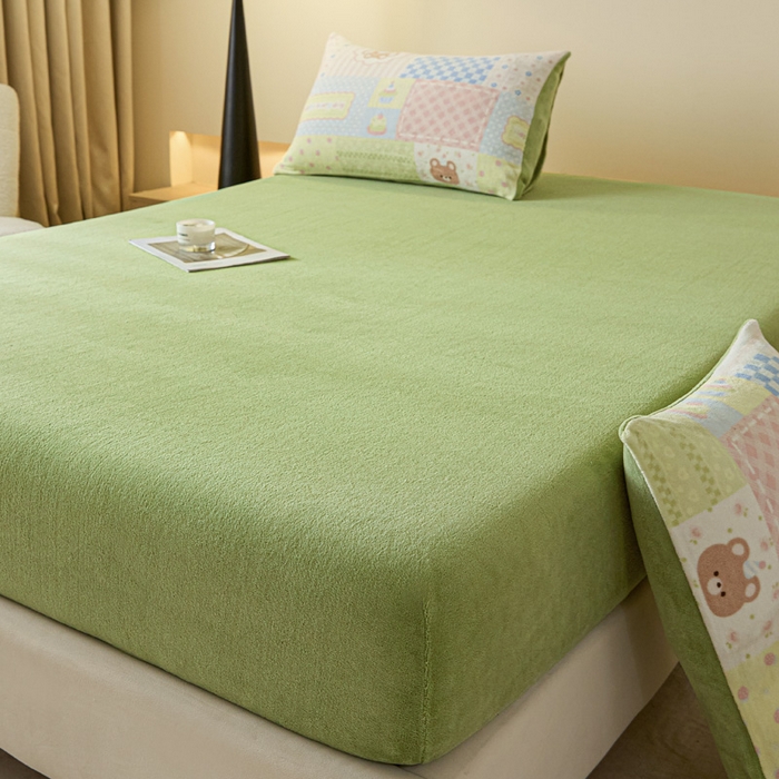 91家纺网 家纺一手货源 找家纺 摩妮卡 2025新款加厚保暖牛奶绒床笠单床笠床笠单件-保护床垫三件套系列 莫纱-藻绿