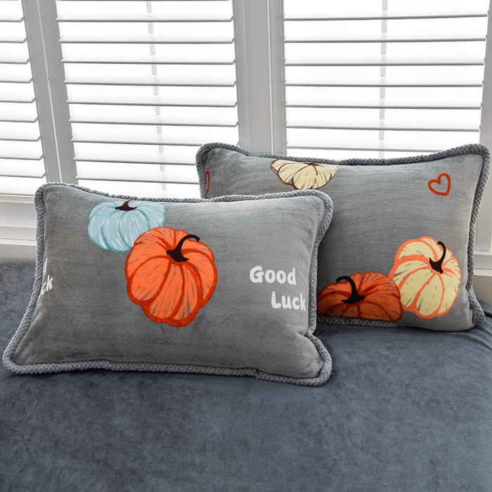 91家纺网 家纺一手货源 找家纺 牵依 2025新款直播床裙小清新印花牛奶绒四件套法兰绒四件套 南瓜派-灰