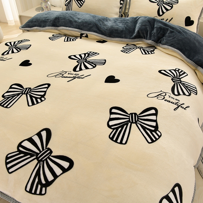 91家纺网 家纺一手货源 找家纺 牵依 2025新款直播床裙小清新印花牛奶绒四件套法兰绒四件套 花蝴蝶