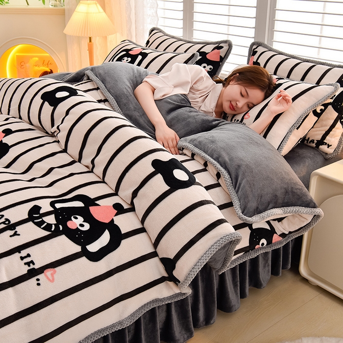 91家纺网 家纺一手货源 找家纺 牵依 2025新款直播床裙小清新印花牛奶绒四件套法兰绒四件套 呆萌象