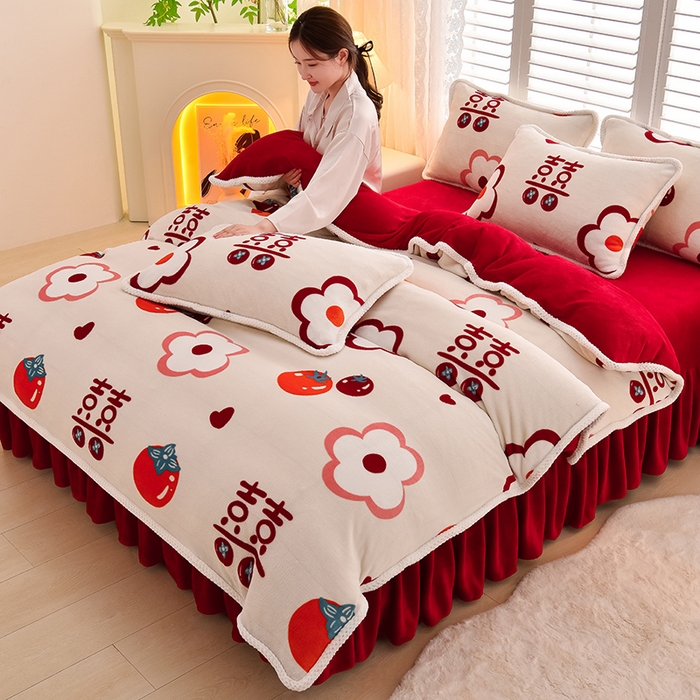 91家纺网 家纺一手货源 找家纺 牵依 2025新款直播床裙小清新印花牛奶绒四件套法兰绒四件套 花田喜事