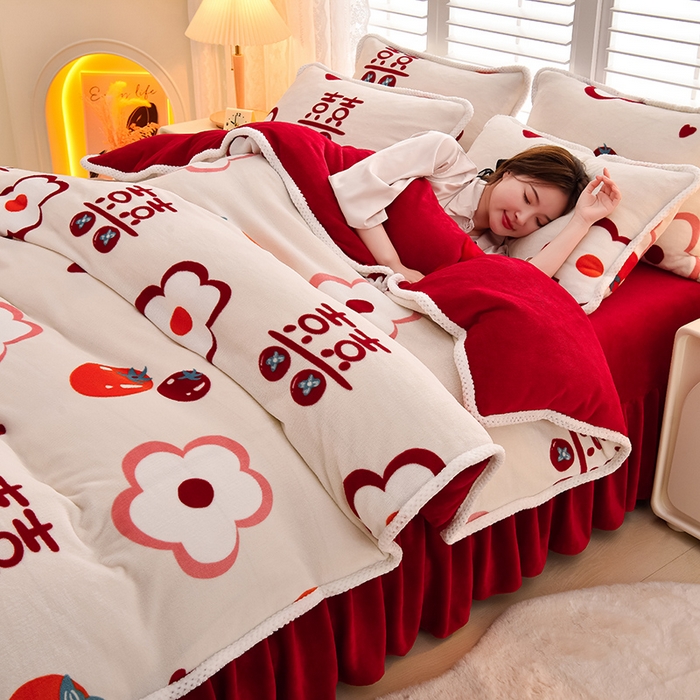 91家纺网 家纺一手货源 找家纺 牵依 2025新款直播床裙小清新印花牛奶绒四件套法兰绒四件套 花田喜事