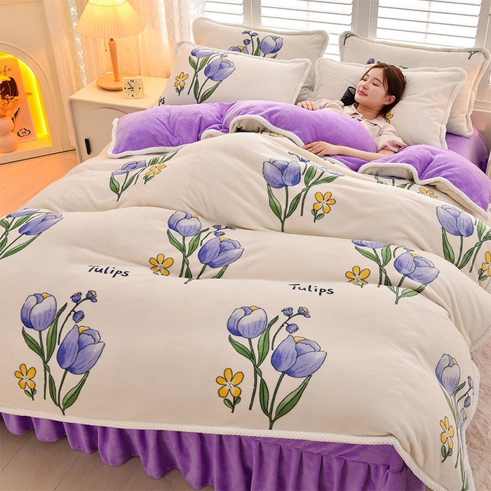 91家纺网 家纺一手货源 找家纺 牵依 2025新款直播床裙小清新印花牛奶绒四件套法兰绒四件套 花开曼舞